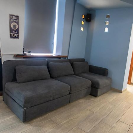 Stay In Pub Kamera Klub Apatment-City Center リュブリャナ エクステリア 写真