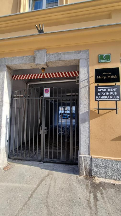 Stay In Pub Kamera Klub Apatment-City Center リュブリャナ エクステリア 写真