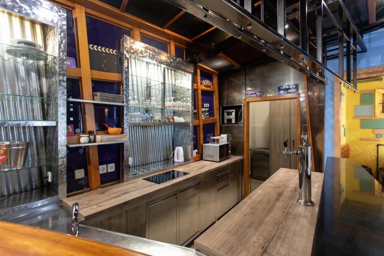 Stay In Pub Kamera Klub Apatment-City Center リュブリャナ エクステリア 写真