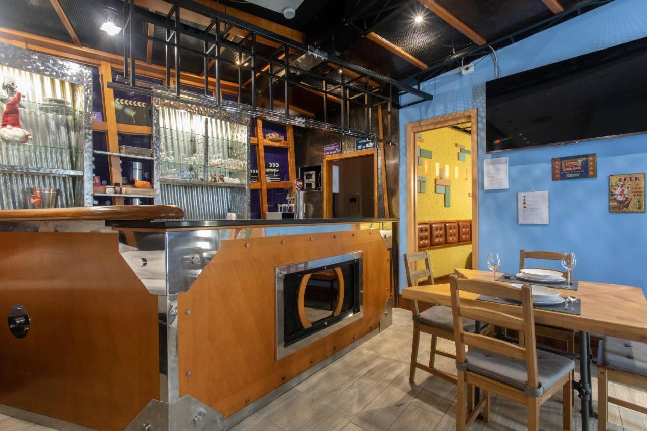 Stay In Pub Kamera Klub Apatment-City Center リュブリャナ エクステリア 写真