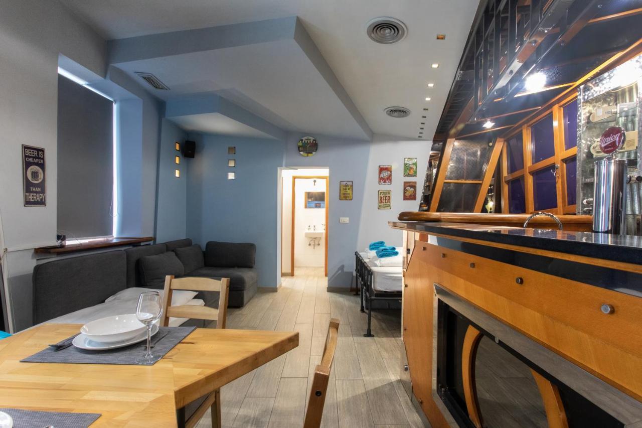 Stay In Pub Kamera Klub Apatment-City Center リュブリャナ エクステリア 写真
